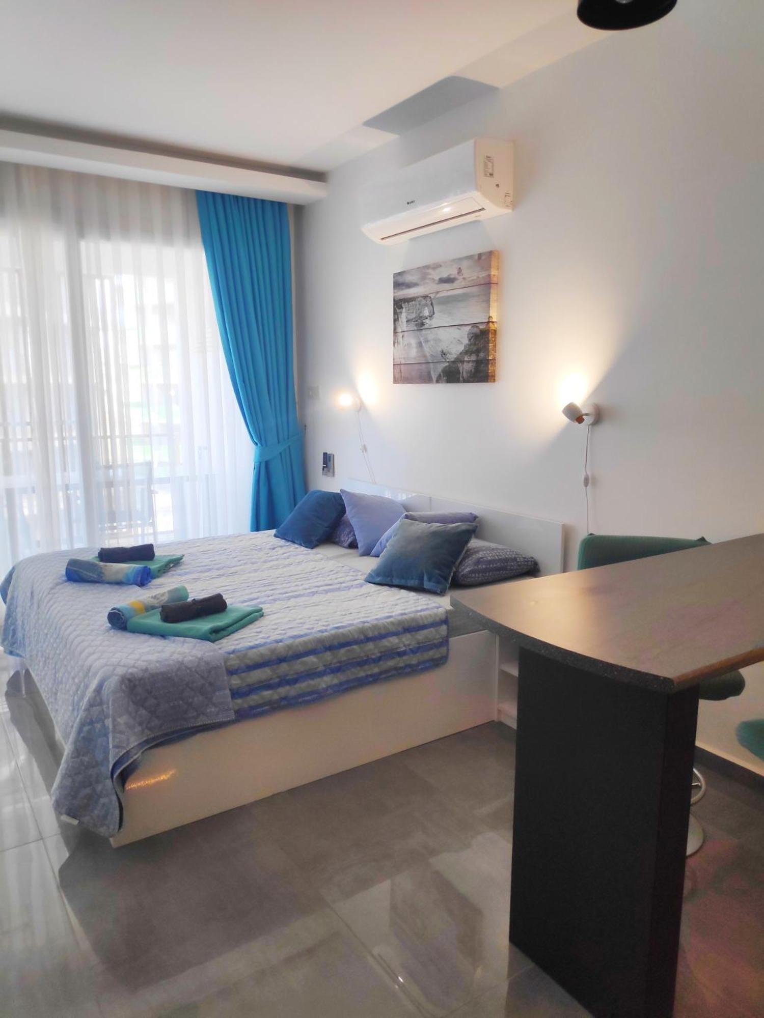 Relax&Dream Apartment Long Beach Agios Georgios  外观 照片